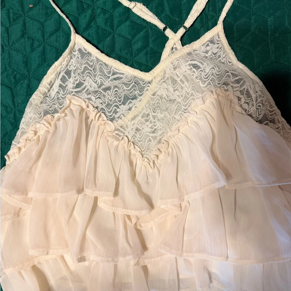 Cream Lace Ruffle Tank Top - Picture 2 of 4